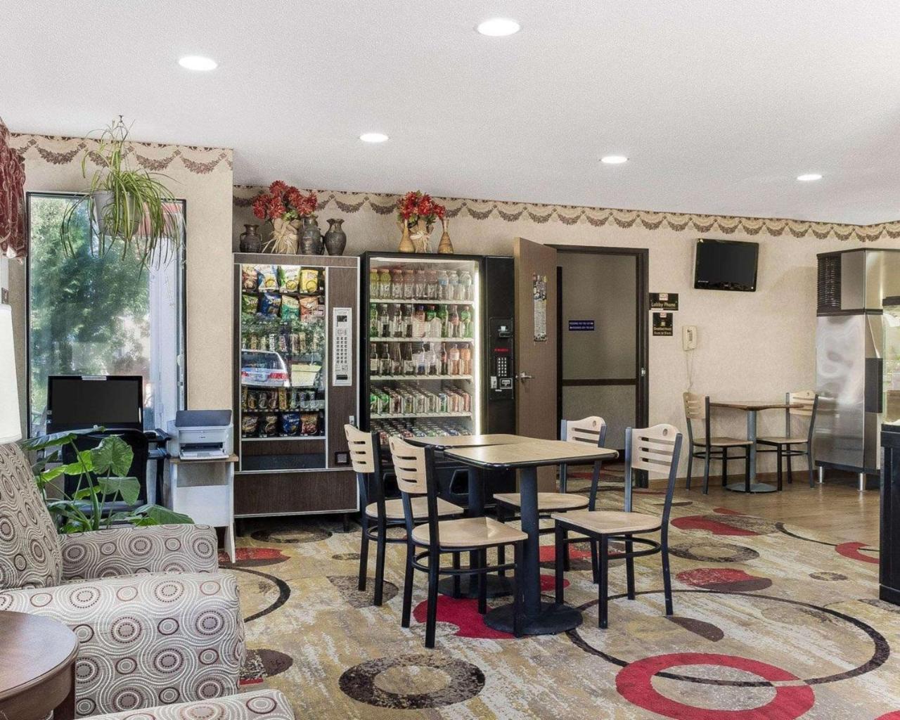 Econo Lodge Grand Forks Exteriör bild